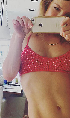 4 ejercicios para marcar abdominales en Instagram como Kate Hudson