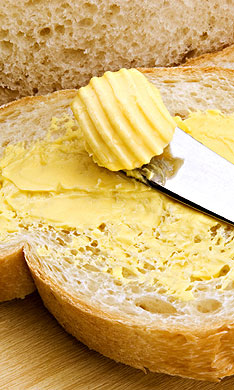 ¿Margarina o mantequilla? ¿Cuál es más saludable?