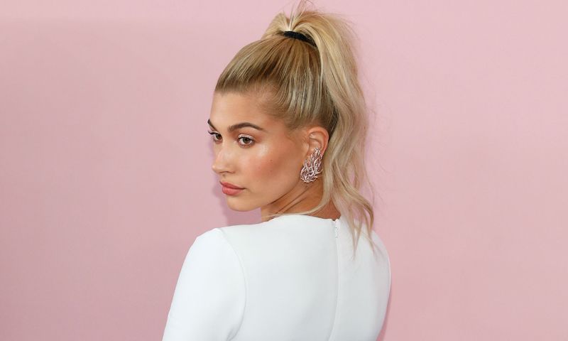 Corrector, iluminador y colorete: tres productos imprescindibles para tus maquillajes de verano