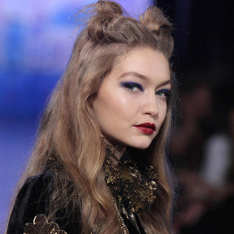 Gigi Hadid enamora en la red con un maquillaje ‘arcoíris’