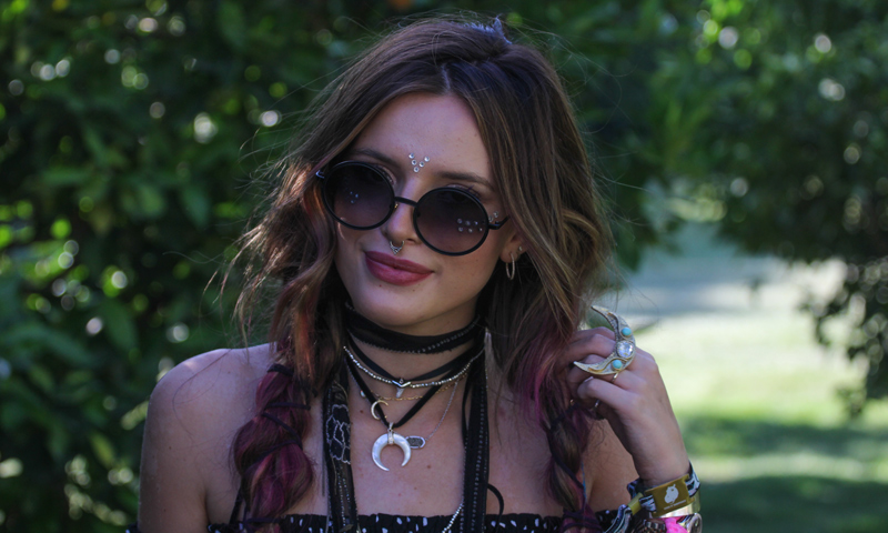 ¿Vas de festival? ¡Hazlo con estilo! : Cuatro peinados muy chic de Bella Thorne