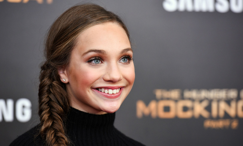 Maddie Ziegler te da las claves para lucir una trenza de espiga perfecta