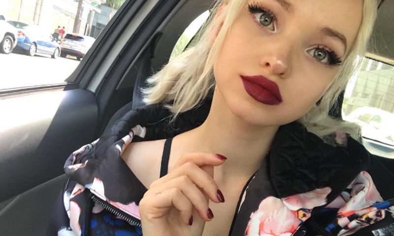 Dove Cameron: errores comunes que debes evitar al usar el iluminador