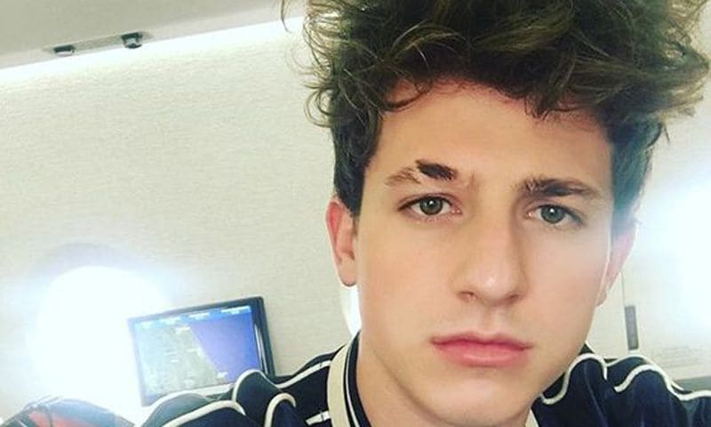 Charlie Puth y las claves para solucionar un 'bad hair day'