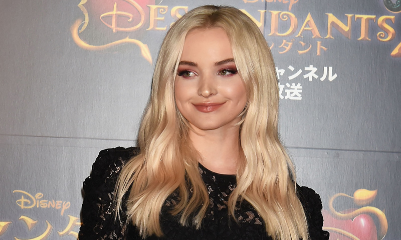 Dove Cameron y los tips imprescindibles para peinar tu larga melena