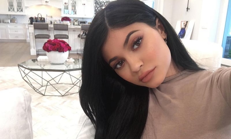 Kylie Jenner: cómo maquillarte para estar radiante y estupenda
