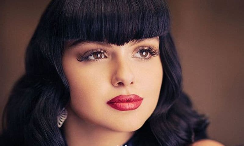Cinco peinados 'pin up' para dar un toque ‘vintage’ a tus 'looks' navideños
