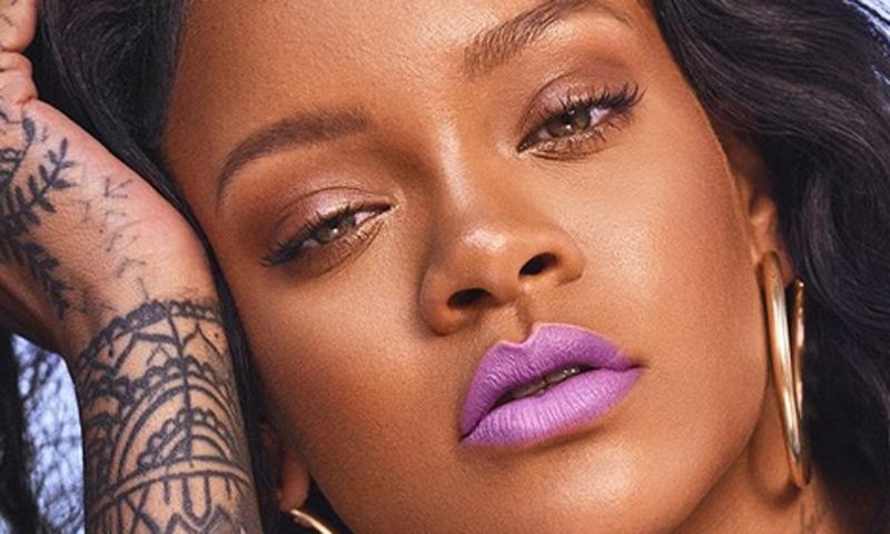 Cinco formas de incluir el 'ultra violet' (color del año) en tus looks por Rihanna & cía