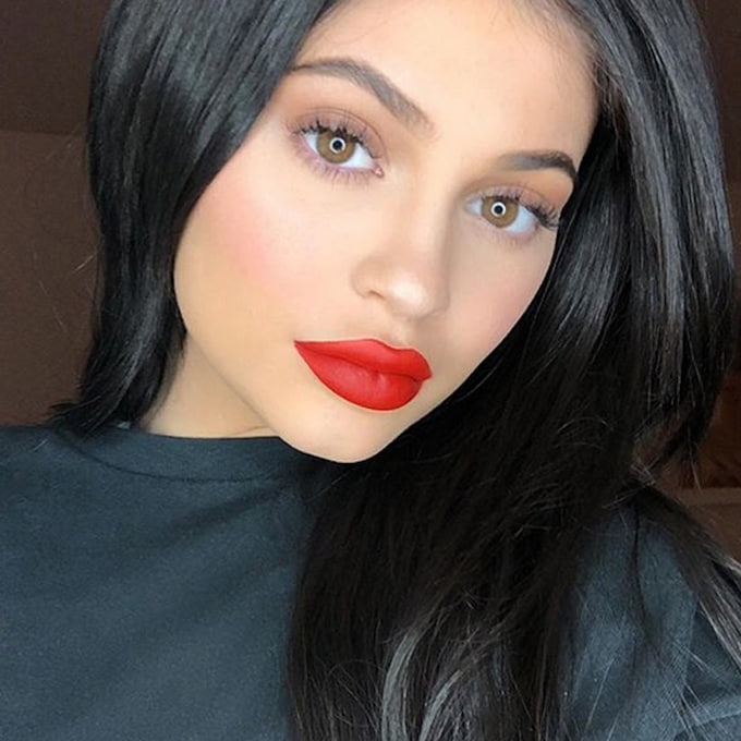 Los nuevos labiales de Kylie Jenner y otros cosméticos que debes comprar estas rebajas 