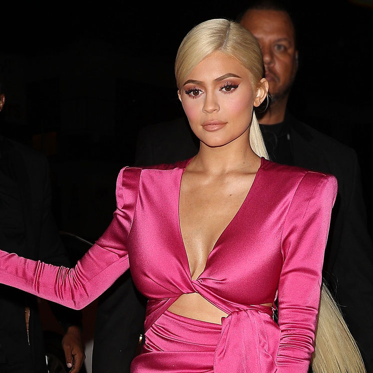 Kylie Jenner celebra sus 21 años con un cambio de look radical