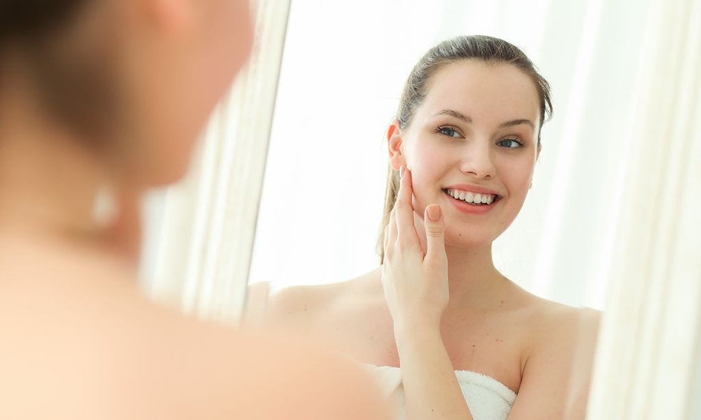 4 razones por las que el ácido hialurónico de Elizabeth Arden es el favorito de las expertas