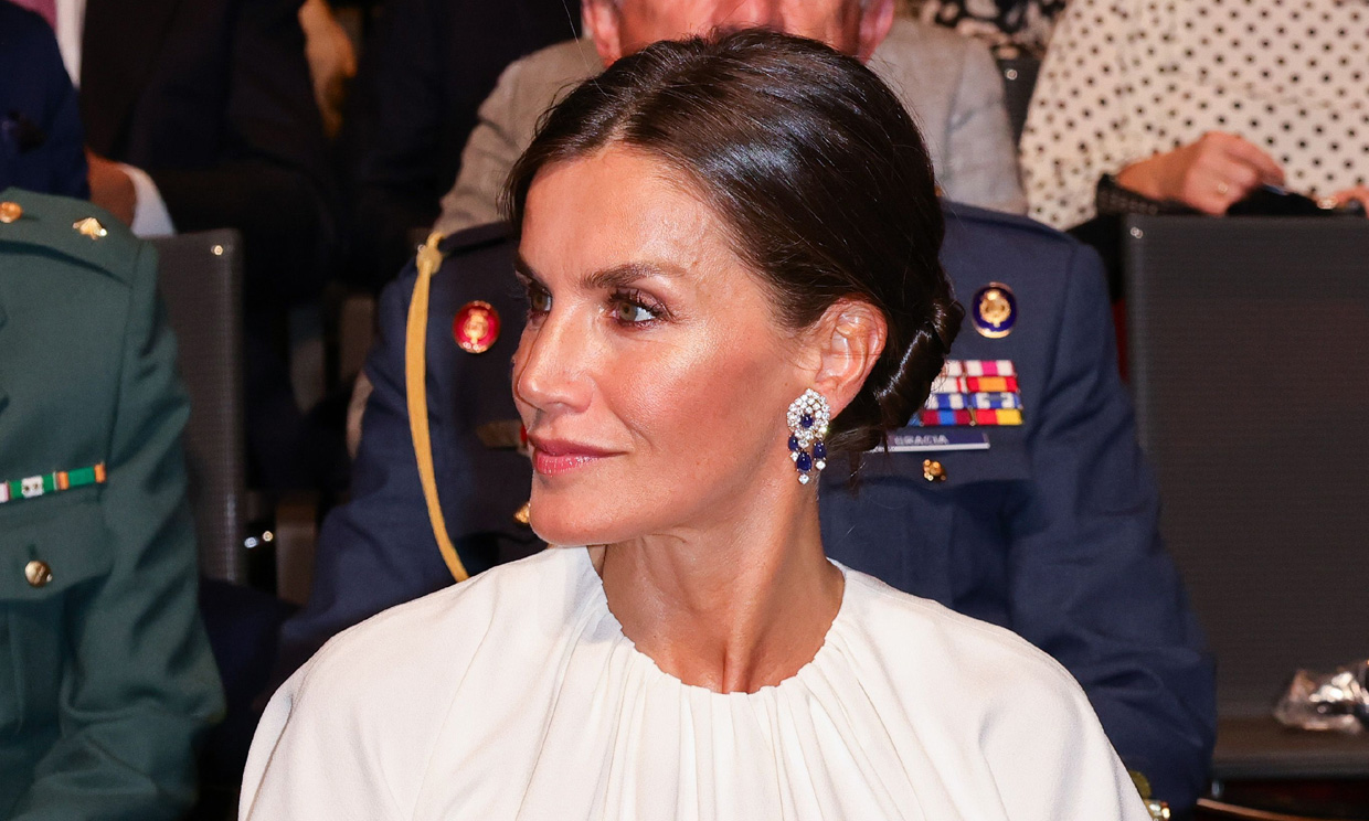 Repasamos los mejores peinados de la reina Letizia en Alemania: ondas, recogidos, coletas...