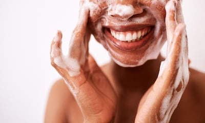 Limpiadores faciales para una piel suave y nutrida