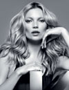 Kate Moss presume de ondas surferas