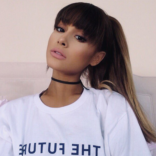 Ariana Grande (por fin) cambia de 'look'