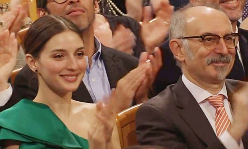 Gustavo Dudamel dirige el Concierto de Año Nuevo en Viena bajo la atenta mirada de su novia, María Valverde