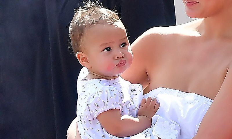 ¡Está para comérsela! ¿Quién es esta preciosa niña?