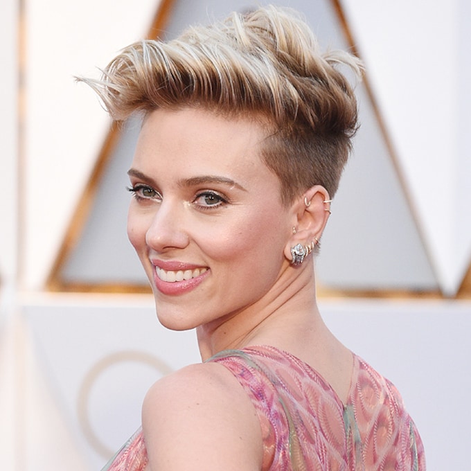 Así se maquilló Scarlett Johansson para ir a los Oscar