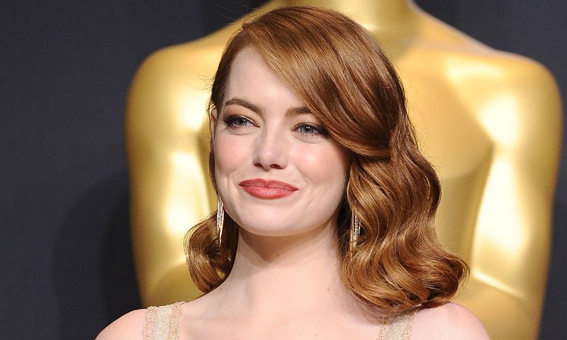 Emma Stone abandona el pelirrojo, ¿cuál es su nuevo color de pelo?