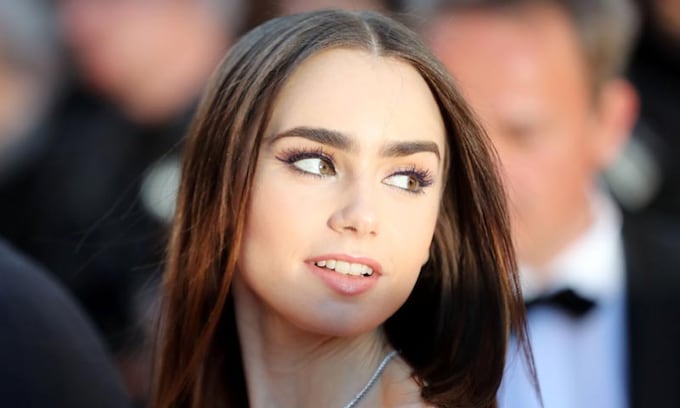 Lilly Collins cejas