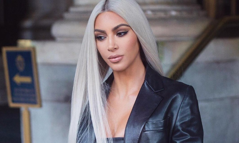 El truco exprés del estilista de Kim Kardashian es perfecto para el cabello fino