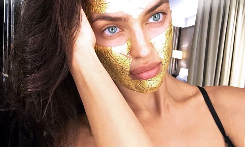 La mascarilla de oro y otros cosméticos que han sido virales este año