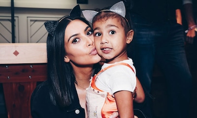La hija de Kim Kardashian protagoniza su primer tutorial de maquillaje