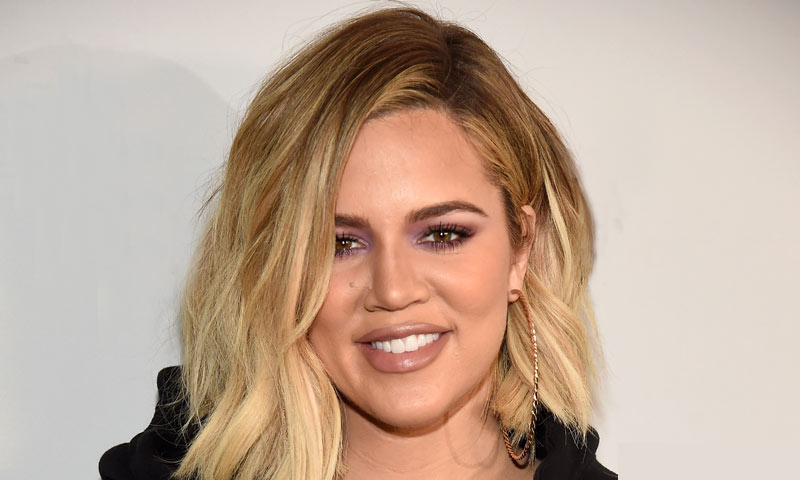 Los dos cosméticos 'low cost' que Khloé Kardashian guarda en su bolsa de deporte