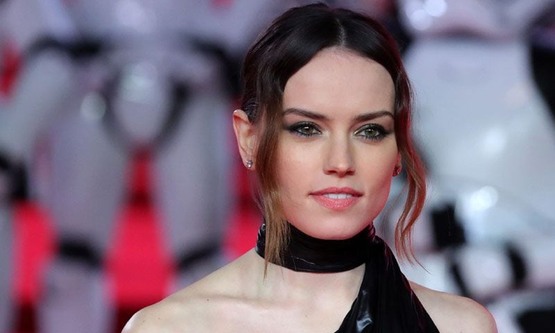 Daisy Ridley melena