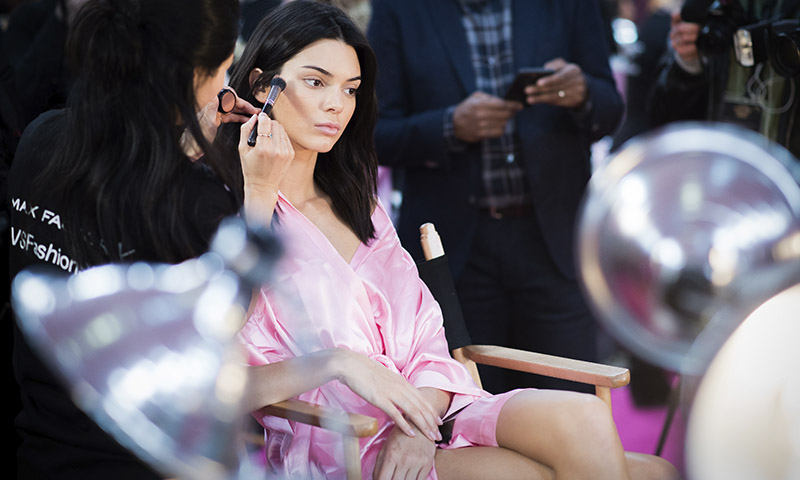 Los 3 trucos de maquillador que Kendall Jenner utiliza cada mañana