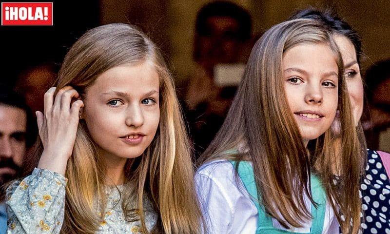 ESCÁNDALO !! LETIZIA NO PERMITE A LA REINA SOFÍA SACARSE FOTOS CON SUS HIJAS - Página 10 Princesa-leonor-infanta-sofia-hola-t