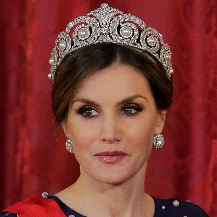 Pestañas postizas, extensiones… ¿Cuál el secreto del maquillaje de la reina Letizia?
