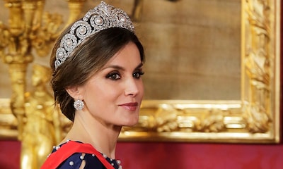 Pestañas postizas, extensiones… ¿Cuál el secreto del maquillaje de la reina Letizia?