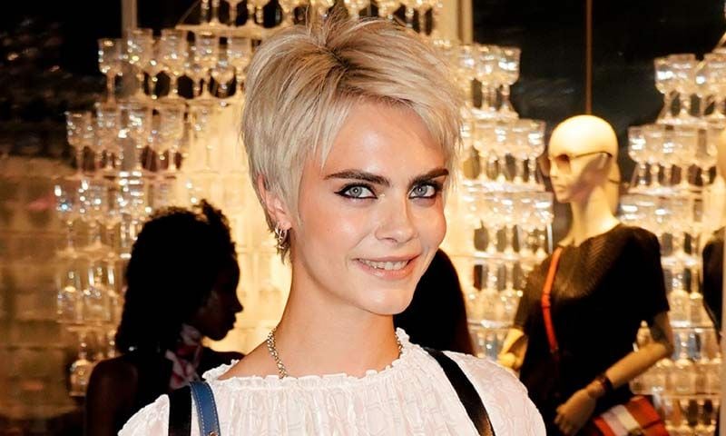 Cara Delevingne recupera el color de pelo con el que se hizo famosa
