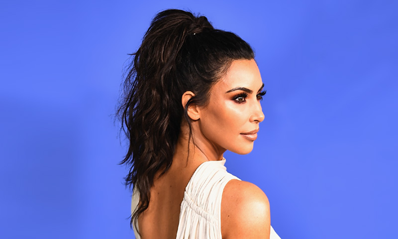 Kim Kardashian confiesa el desmaquillante exprés que utiliza cada noche