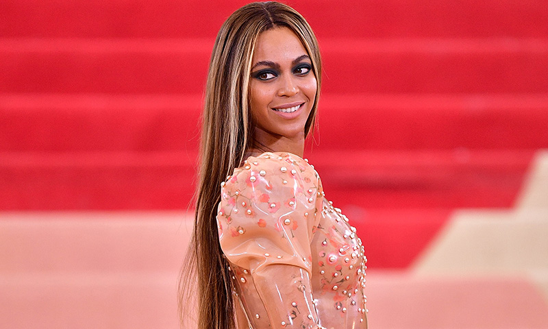 El maquillaje de ojos ultra duradero de Beyoncé esconde un inesperado truco