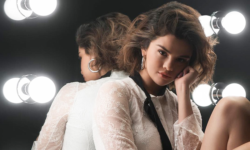 Selena Gomez lanza un poderoso mensaje de autoestima a través de su maquillador