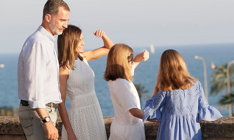 Los brazos tonificados de la reina Letizia: las 3 claves para conseguirlos