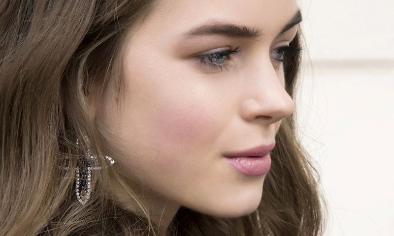 En octubre, la belleza se tiñe de rosa contra el cáncer de mama