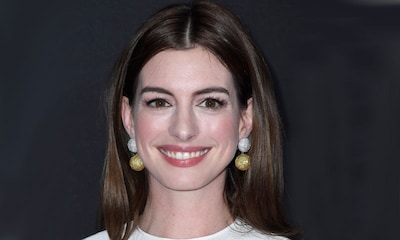 Anne Hathaway cambia de color de pelo por tercera vez en solo dos meses