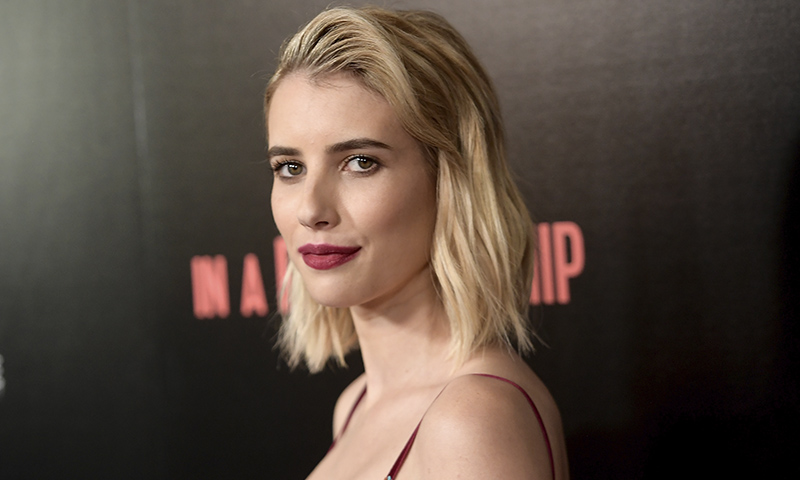 Hay una razón por la que Emma Roberts no teme salir de casa sin maquillaje