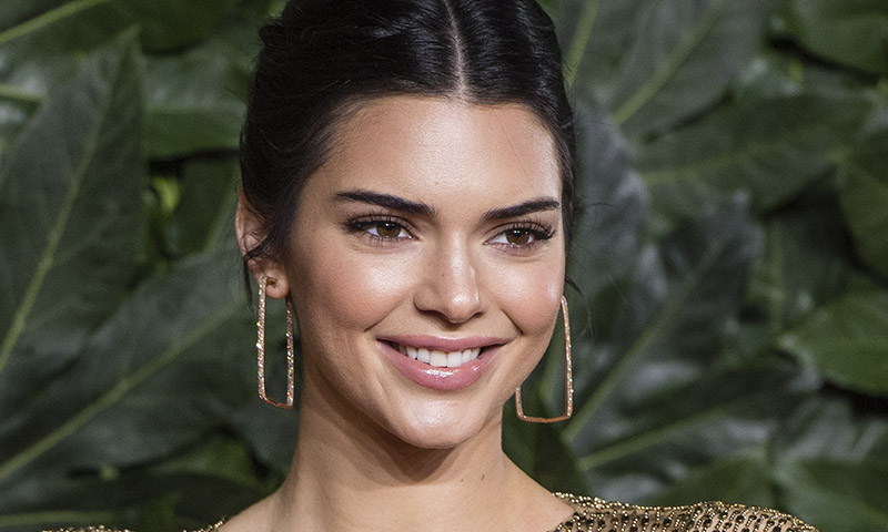 Los beneficios que no conocías del sorprendente ritual de belleza de Kendall Jenner