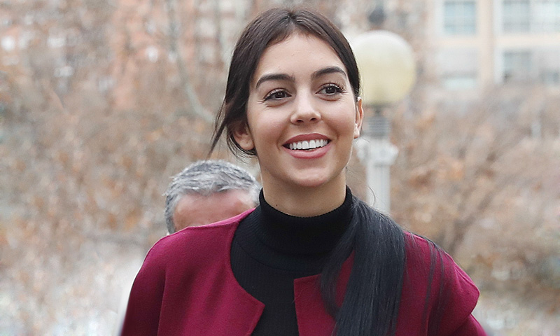 Georgina Rodríguez utiliza el producto favorito de las 'celebs' para blanquear sus dientes