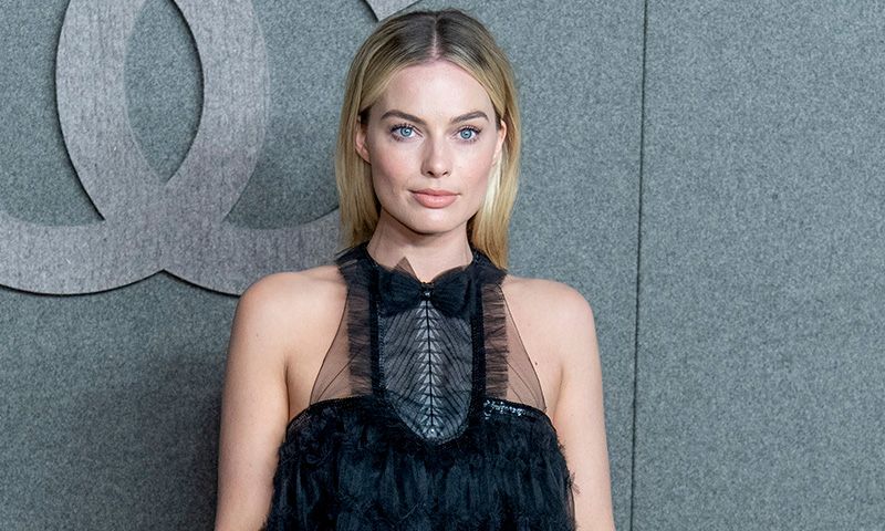 Margot Robbie sigue imparable y da un paso más como icono de Chanel