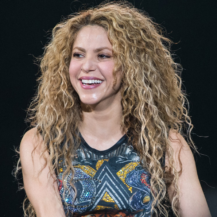 Shakira divide a sus fans con su nuevo look