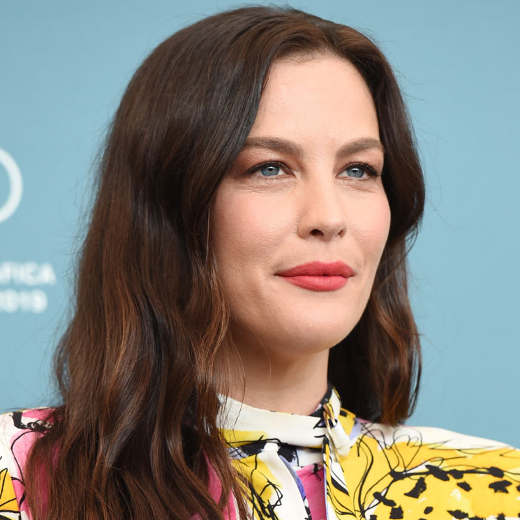 Liv Tyler confirma el regreso del flequillo este otoño