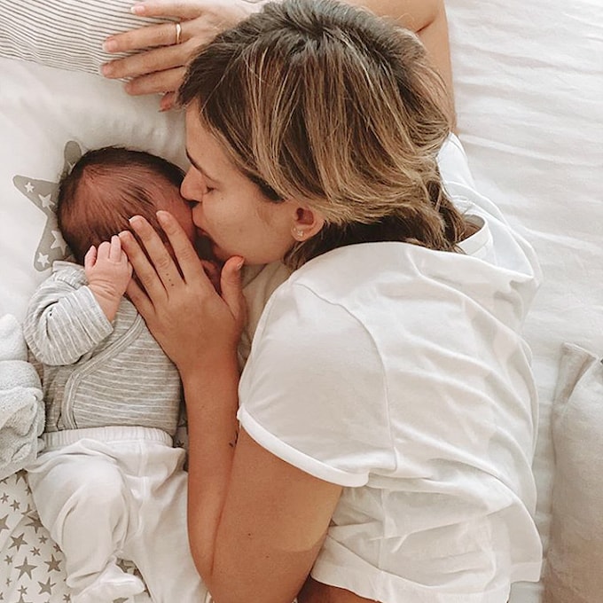 Cómo fue el parto, los miedos que tiene... Laura Escanes habla de sus primeros días como mamá