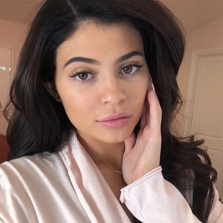 Granitos, manchas... Sí, la piel de Kylie Jenner sin maquillaje es como la de cualquier veinteañera