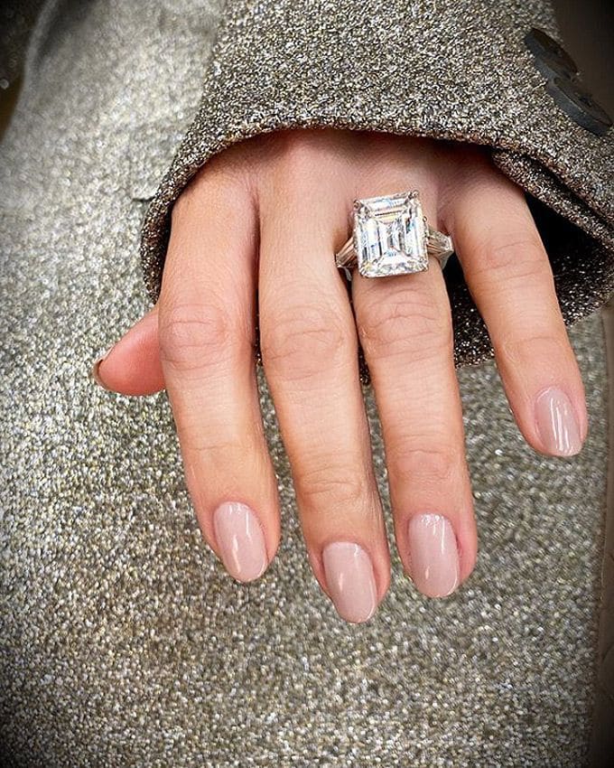 Anillo Jennifer Lopez 2025