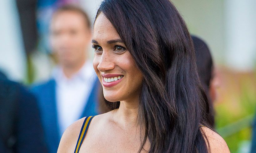 Meghan Markle y Julianne Moore comparten el mismo secreto para tener la piel bonita